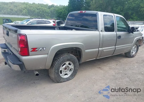 2003 Chevrolet Silverado K1500 z USA, uszkodzony, nr VIN 2GCEK19T131160254